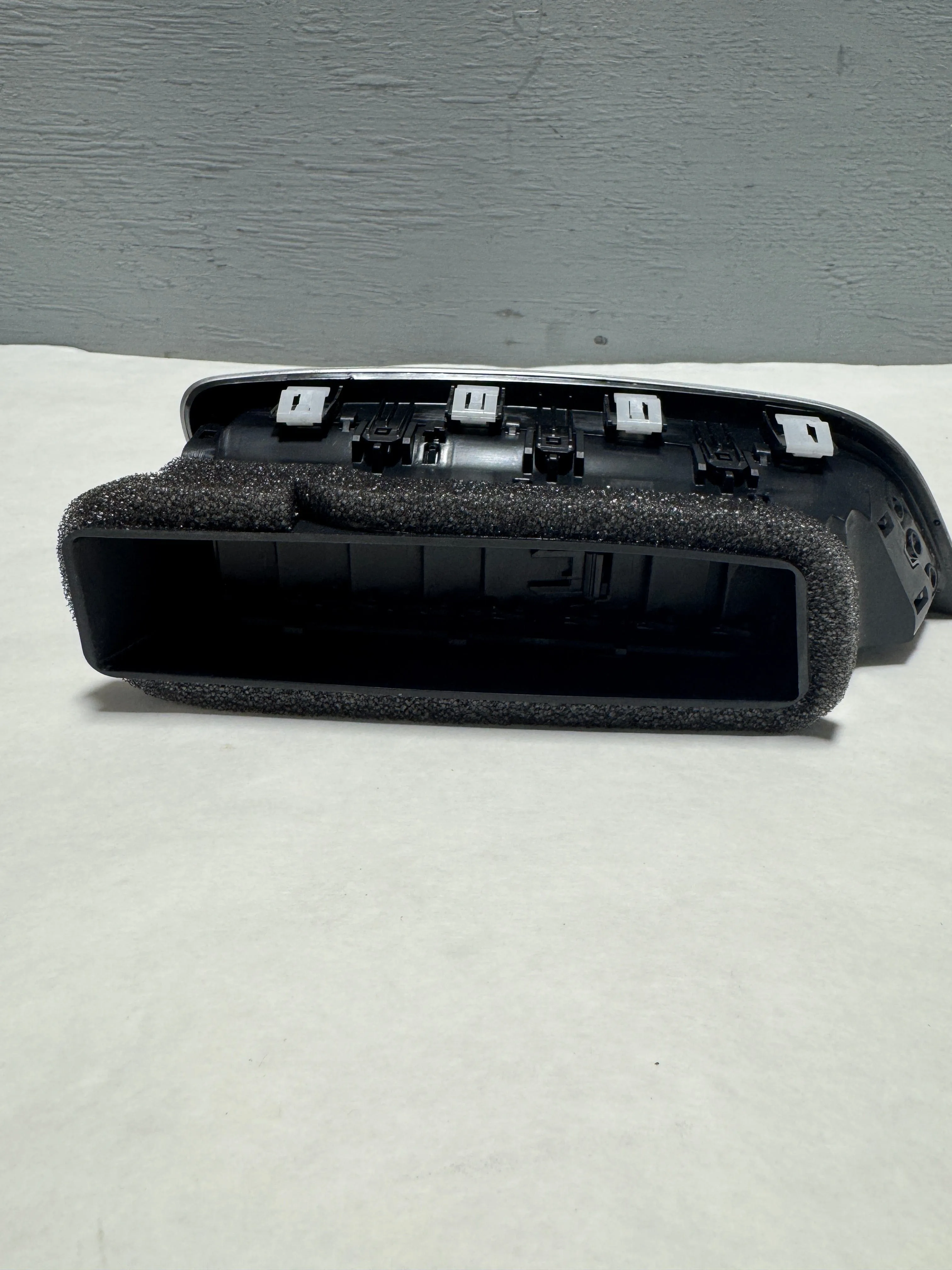 2015-2024 Ford Edge Driver Side Center Dashboard Air Vent Louvre Twilight Color OEM