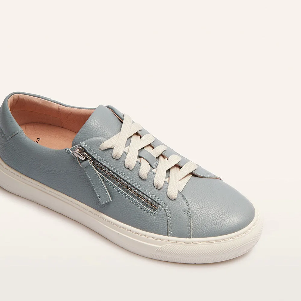 Billie Blue Tumbled