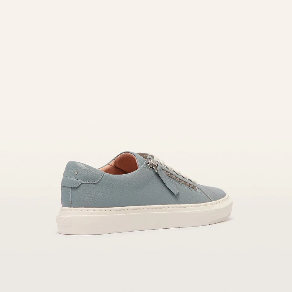 Billie Blue Tumbled