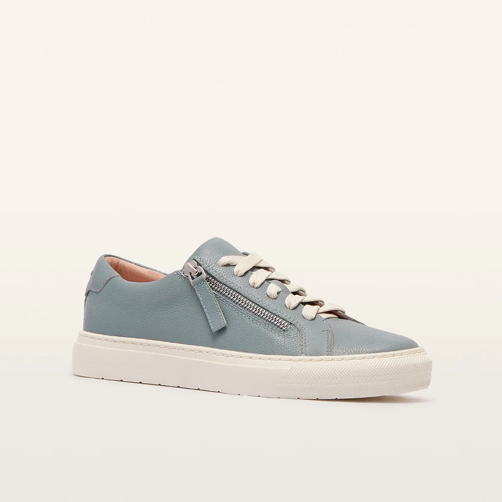 Billie Blue Tumbled