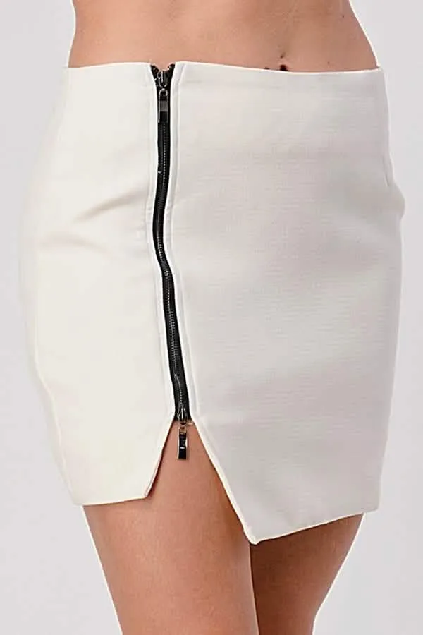 Chic High-Waisted Zip-Detail Mini Skirt for Bold Fashion Statements