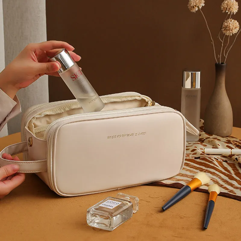 Francesca  Kosmetiktasche mit dreilagigem Reiverschluss und U-Form Design