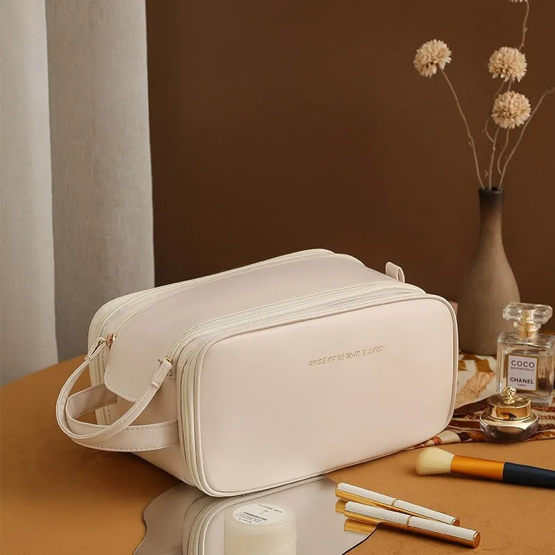 Francesca  Kosmetiktasche mit dreilagigem Reiverschluss und U-Form Design
