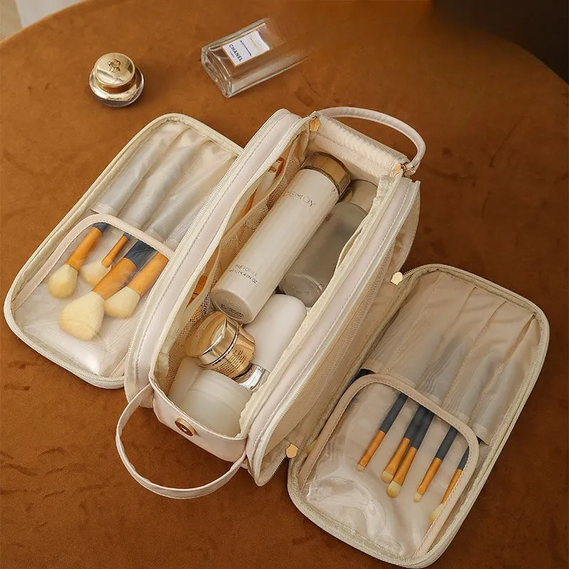 Francesca  Kosmetiktasche mit dreilagigem Reiverschluss und U-Form Design