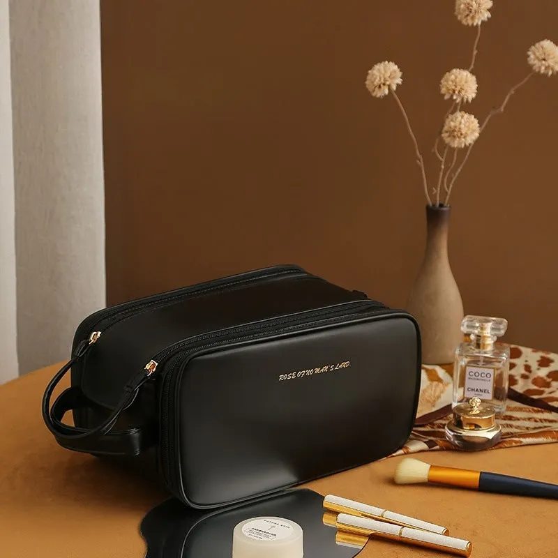 Francesca  Kosmetiktasche mit dreilagigem Reiverschluss und U-Form Design