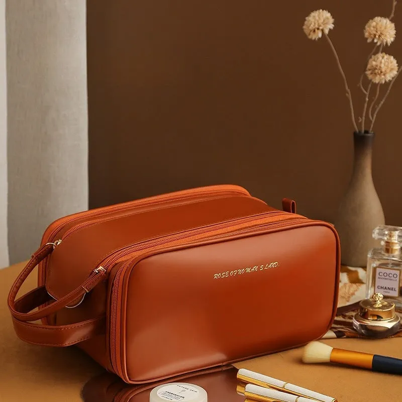 Francesca  Kosmetiktasche mit dreilagigem Reiverschluss und U-Form Design