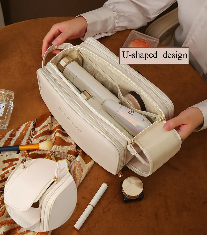 Francesca  Kosmetiktasche mit dreilagigem Reiverschluss und U-Form Design