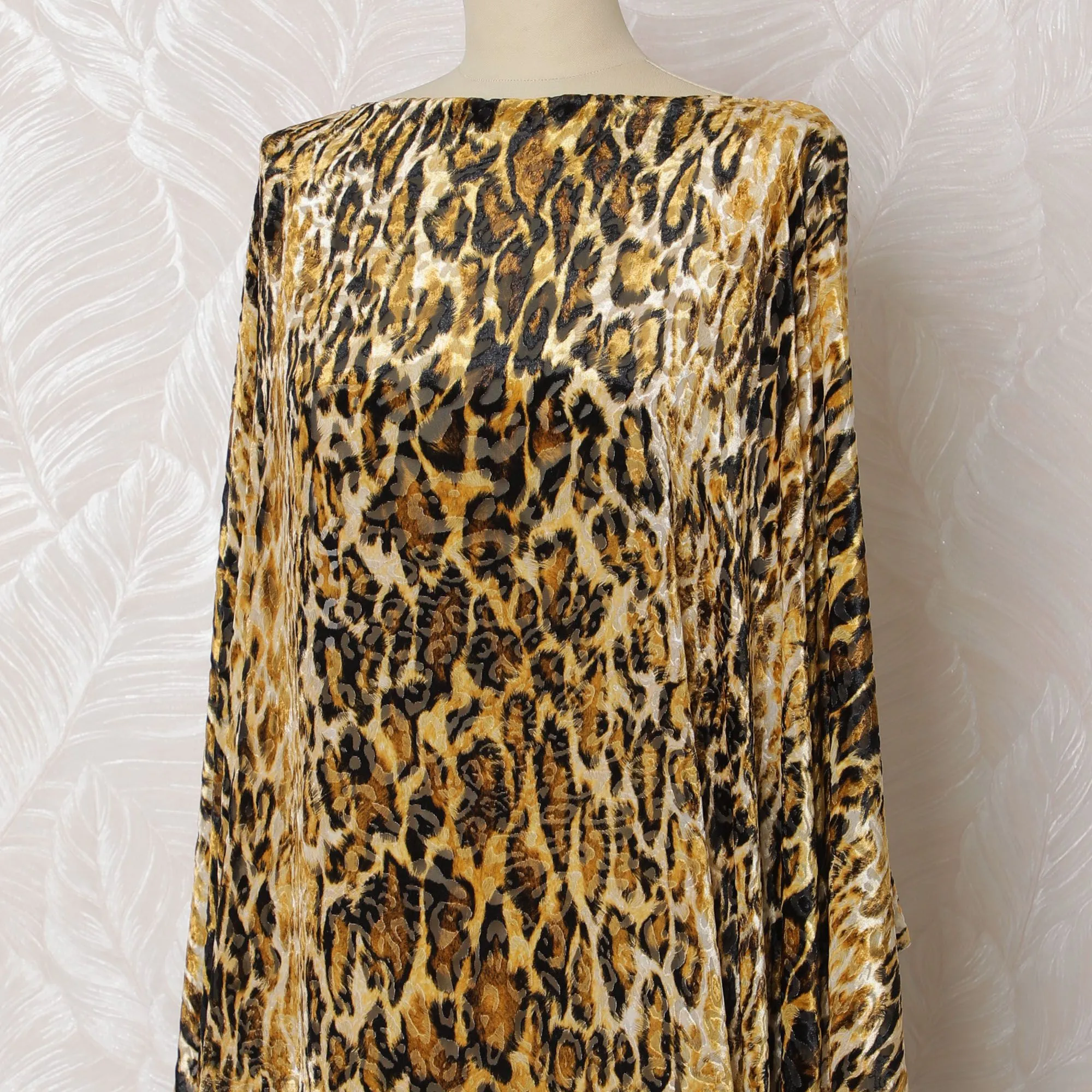 Savanna Majesty Silk Chiffon Velvet Dirac Fabric - 140cm Wide - Italian Crafted - 3.5 Meters Piece - Order Online-D18297
