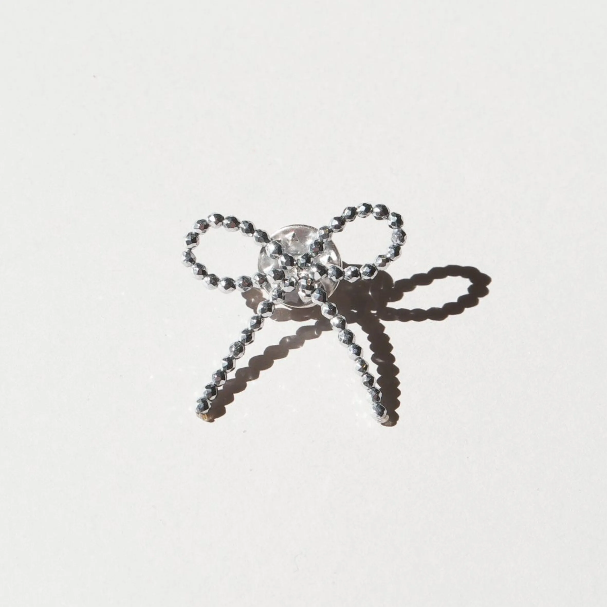 Sparkling Brooch Bow, Gunmetal