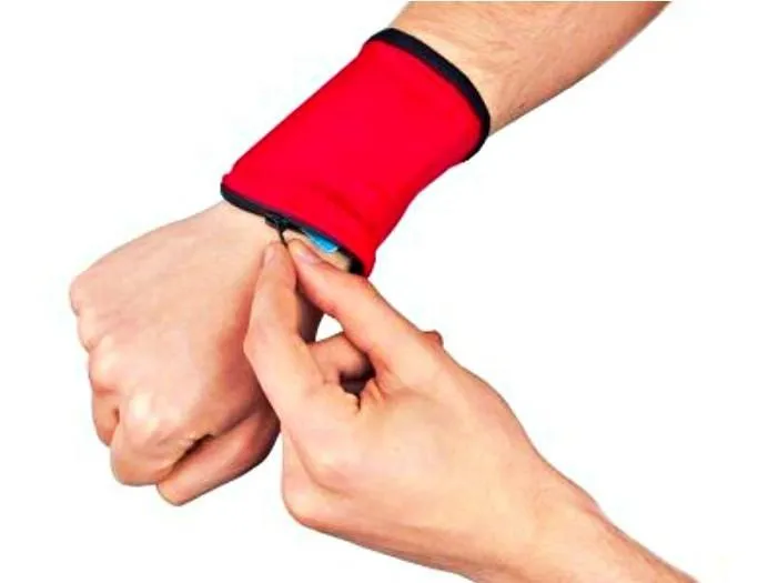 Sporty Zipper Wristbands Belt pouch for easy sport and travel (3 Pieces)