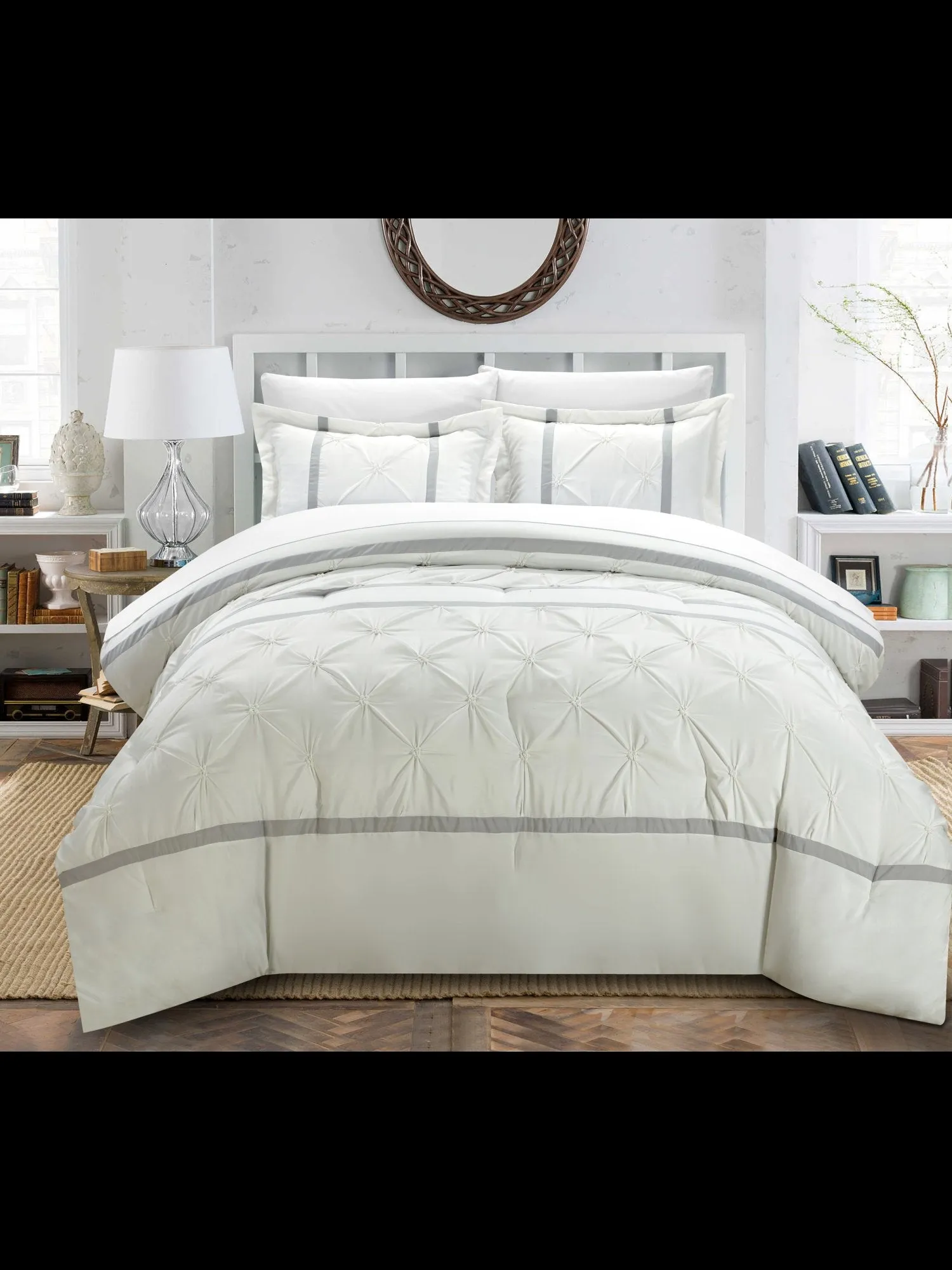 Veronica Queen-Size 3-Piece Duvet Set - NY&C x Chic Home